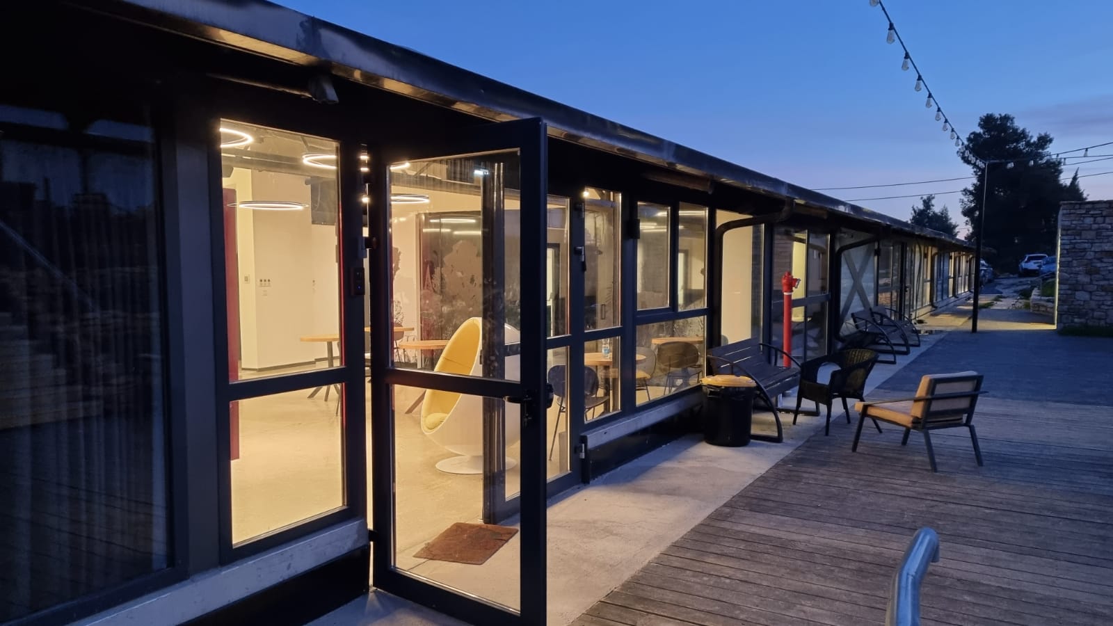 מתחם עבודה משותף - לולים כבר עציון